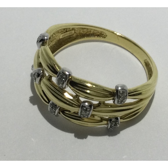 18K Gold Diamond Accent Ring - Picture 6 of 12